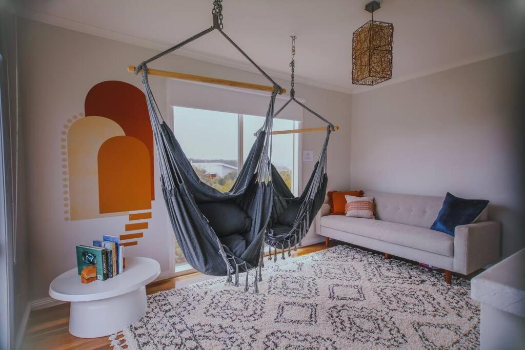 The Hangout King Beds Hammock Chairs With A View Port Campbell Buitenkant foto
