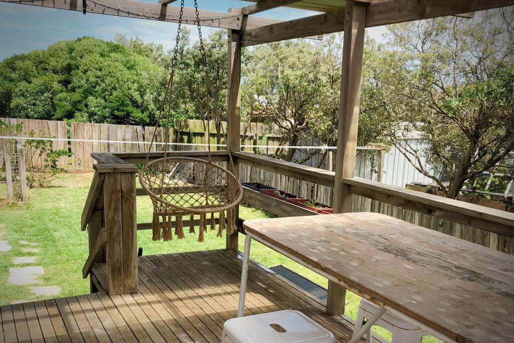 The Hangout King Beds Hammock Chairs With A View Port Campbell Buitenkant foto